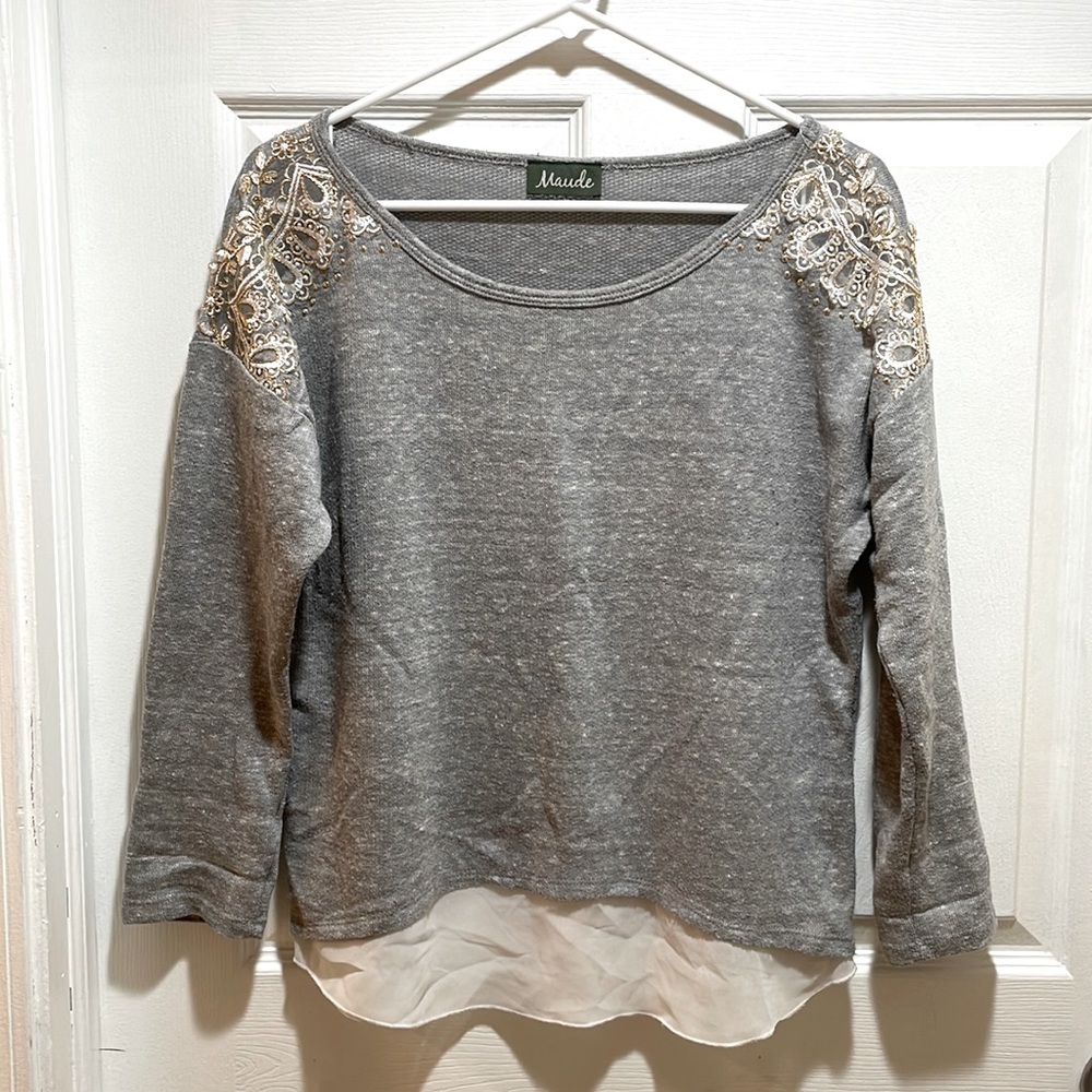 Lightweight embroidered sweatshirt - Picture 1 of 5